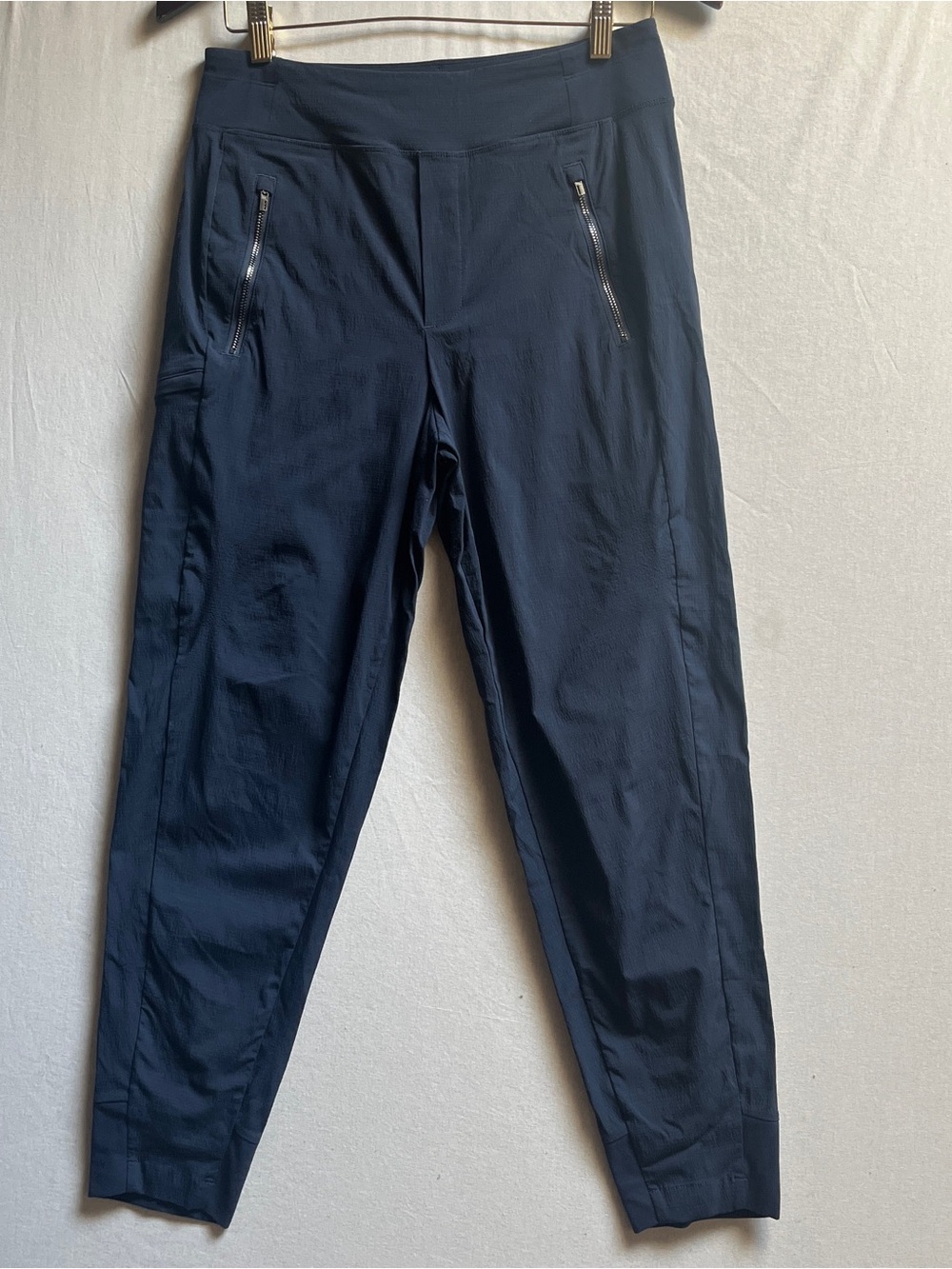Athleta Trekkie North High Rise Jogger Pants Navy Blue Zipper Pockets Size 4